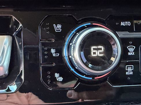 Used 2022 GMC Sierra 1500 AT4 w/ AT4 Preferred Package image 28