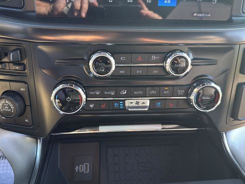 New 2025 Ford F150 Platinum w/ FX4 Off-Road Package image 26