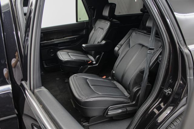 Used 2019 Ford Expedition Limited w/ Equipment Group 302A AWD/4WD image 18