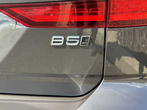 Used 2025 Volvo V60 B5 Cross Country Plus AWD/4WD image 32