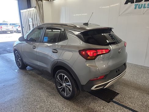 Used 2023 Buick Encore GX Select FWD image 2