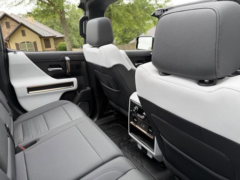 Used 2025 GMC Hummer EV 2X AWD/4WD image 12