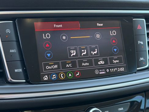 Used 2024 Buick Enclave Avenir w/ Avenir Technology Package AWD/4WD image 26