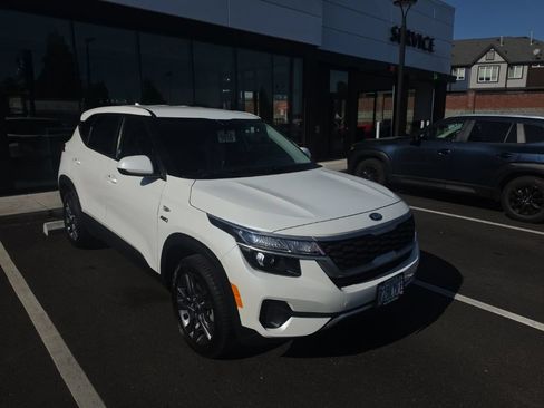 Used 2021 Kia Seltos LX AWD/4WD image 1