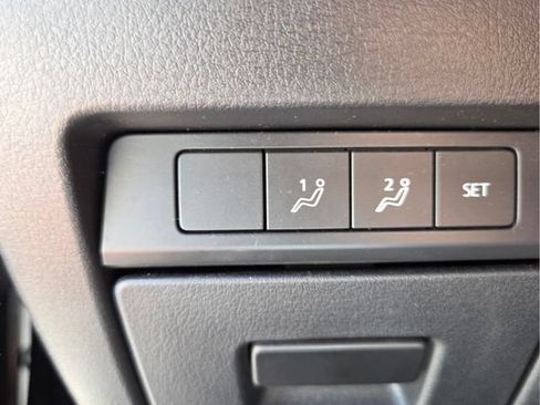 Used 2021 MAZDA MAZDA3 s FWD image 32