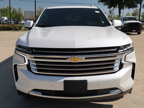 Used 2023 Chevrolet Suburban High Country AWD/4WD image 9