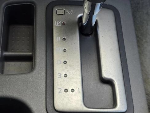 Used 2017 Nissan Frontier SV AWD/4WD image 18