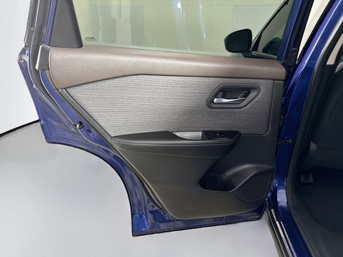 Used 2023 Nissan Rogue SV FWD image 26