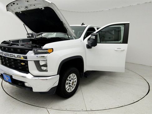 Used 2022 Chevrolet Silverado 2500 LT w/ Convenience Package image 10