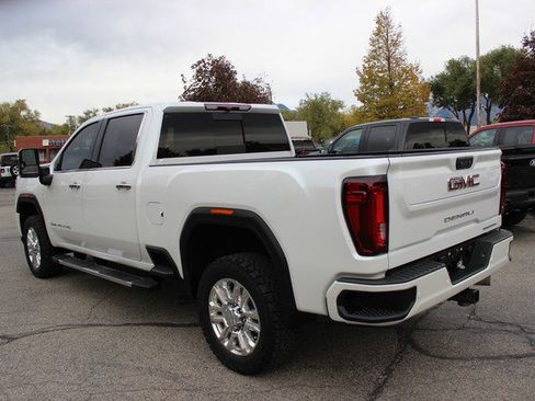 Used 2022 GMC Sierra 3500 Denali image 2