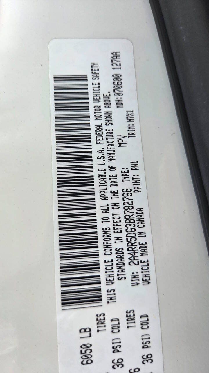 Used 2011 Chrysler Town & Country Touring FWD image 58