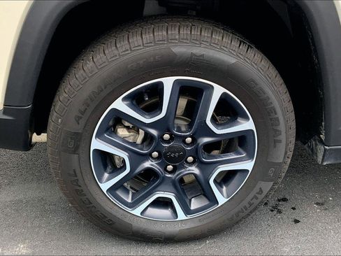 Used 2021 Jeep Compass Trailhawk w/ Sun and Sound Group image 9