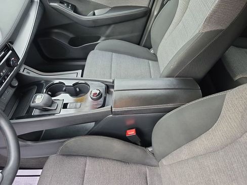 Certified 2022 Nissan Rogue SV image 21