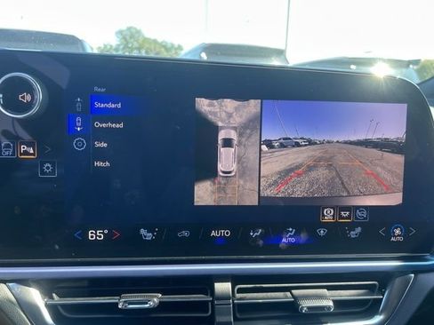 New 2026 Chevrolet Equinox EV LT image 23