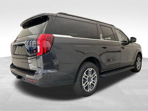 Used 2025 Ford Expedition Max Active AWD/4WD image 5