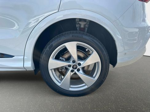 New 2025 Audi Q5 Premium Plus image 11