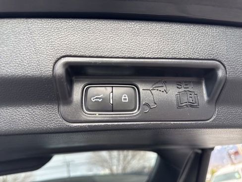 Used 2020 Ford Explorer Limited w/ Class III Trailer Tow Package image 14