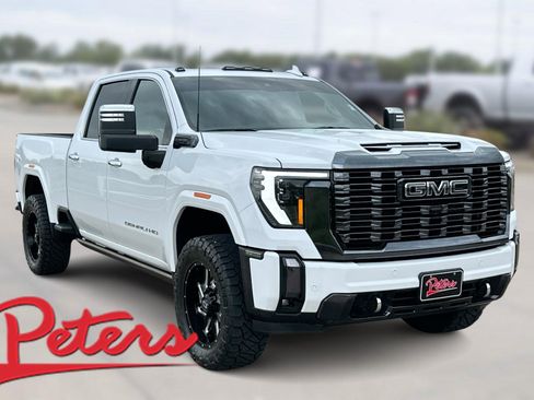 Used 2024 GMC Sierra 2500 Denali Ultimate image 1