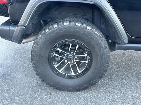 Certified 2024 Jeep Wrangler Willys image 22