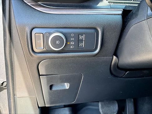 Used 2021 Ford Explorer Limited w/ Equipment Group 301A RWD image 28