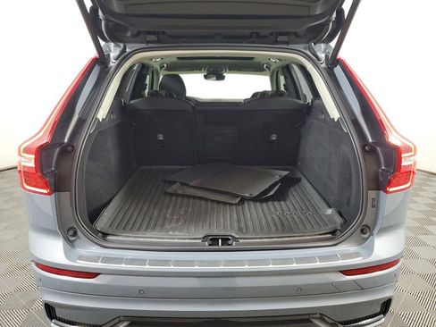 Certified 2023 Volvo XC60 B5 Plus w/ Protection Package Premier image 11