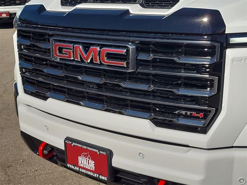 New 2026 GMC Sierra 3500 AT4 w/ AT4 Premium Plus Package image 32