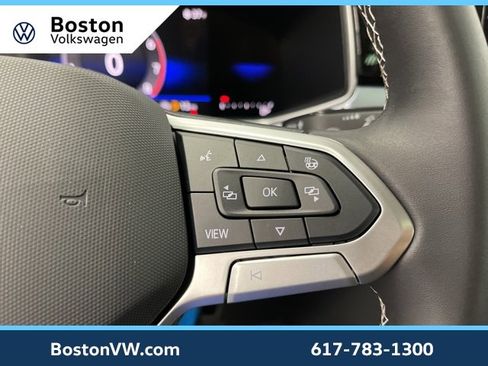 New 2026 Volkswagen Taos SE image 17