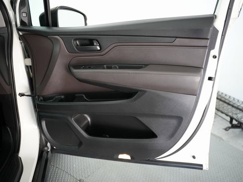 Used 2018 Honda Odyssey EX-L image 55