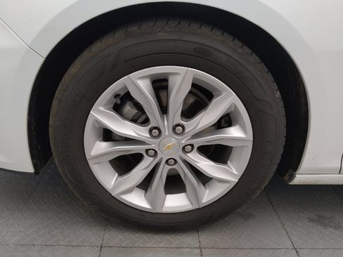 Used 2022 Chevrolet Malibu LT FWD image 31