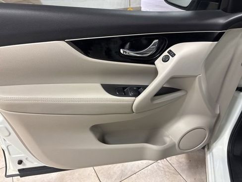 Used 2019 Nissan Rogue Sport SL w/ Premium Package image 23