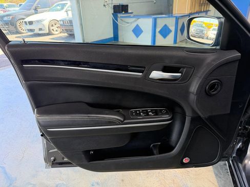 Used 2017 Chrysler 300 S AWD/4WD image 13