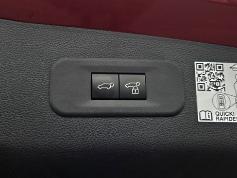 Used 2025 Toyota Crown Signia image 28