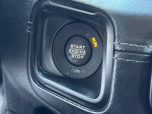 Used 2024 Jeep Wrangler Unlimited Sahara AWD/4WD image 25