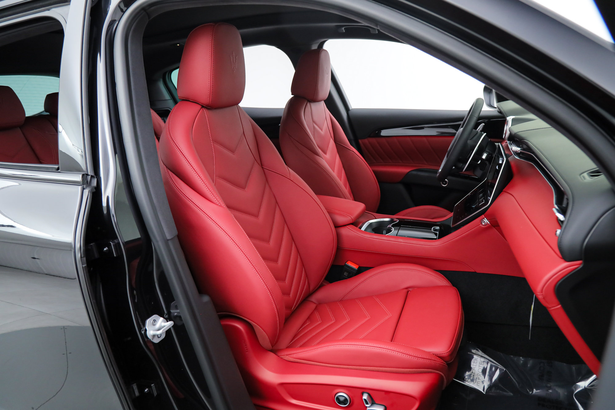 Used 2026 Maserati Grecale Modena AWD/4WD image 11