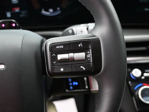 Used 2025 Hyundai Santa Fe SEL FWD image 19