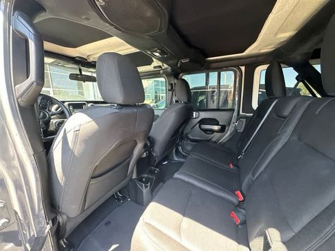Used 2018 Jeep Wrangler Unlimited Sport S AWD/4WD image 10