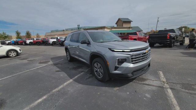 Certified 2026 Chevrolet Traverse LT w/ Driver Confidence Package FWD image 1