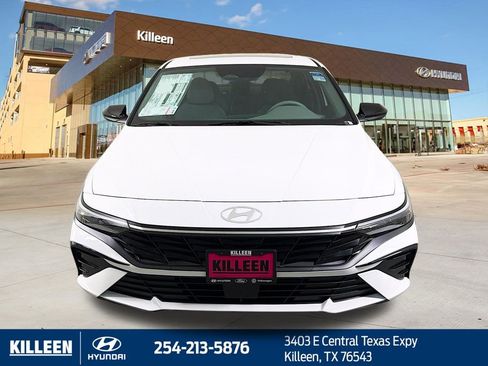 New 2026 Hyundai Elantra SEL Sport Premium FWD image 2