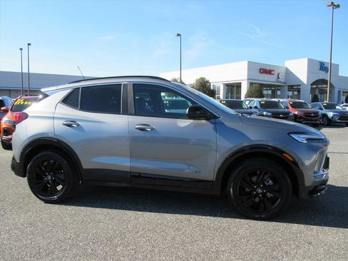 Used 2025 Buick Encore GX Sport Touring w/ Advanced Technology Package image 2
