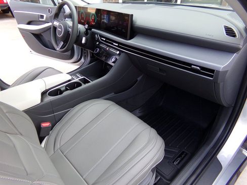 Used 2025 Hyundai Sonata SEL AWD/4WD image 24