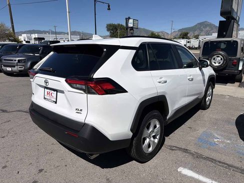 Used 2021 Toyota RAV4 XLE AWD/4WD image 5