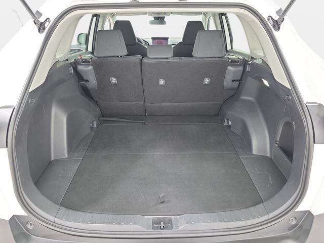 Certified 2025 Toyota RAV4 LE AWD/4WD image 31
