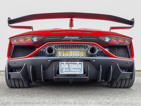 Used 2019 Lamborghini Aventador SVJ AWD/4WD image 19