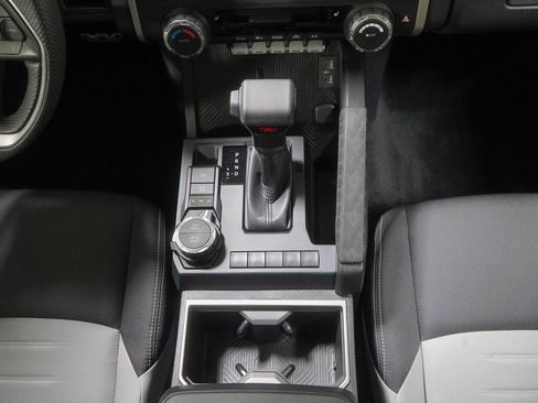 Used 2024 Toyota Tacoma TRD Sport image 37