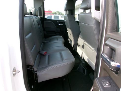 Used 2017 Chevrolet Silverado 2500 W/T AWD/4WD image 11