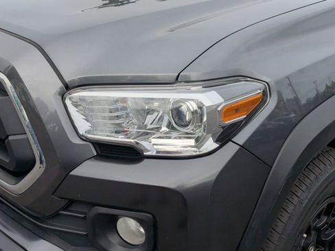 Used 2023 Toyota Tacoma SR5 RWD image 11