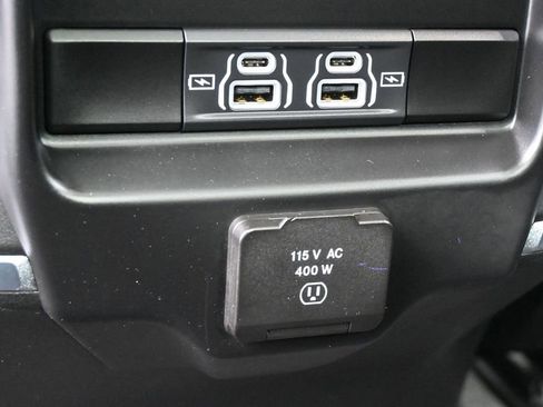Used 2023 RAM 1500 Laramie AWD/4WD image 21
