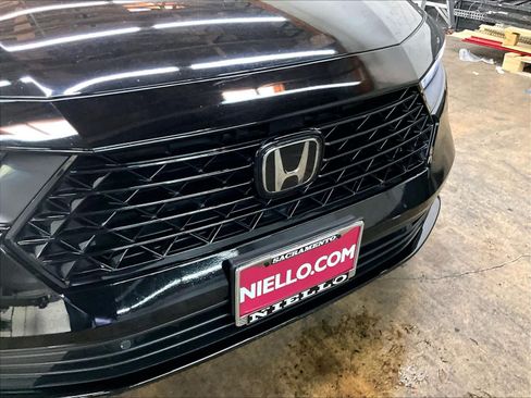 Used 2024 Honda Accord Touring image 33