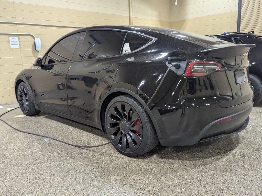 Used 2022 Tesla Model Y Performance AWD/4WD image 6