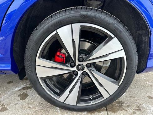 Used 2025 Audi SQ5 Prestige w/ Prestige Package image 32